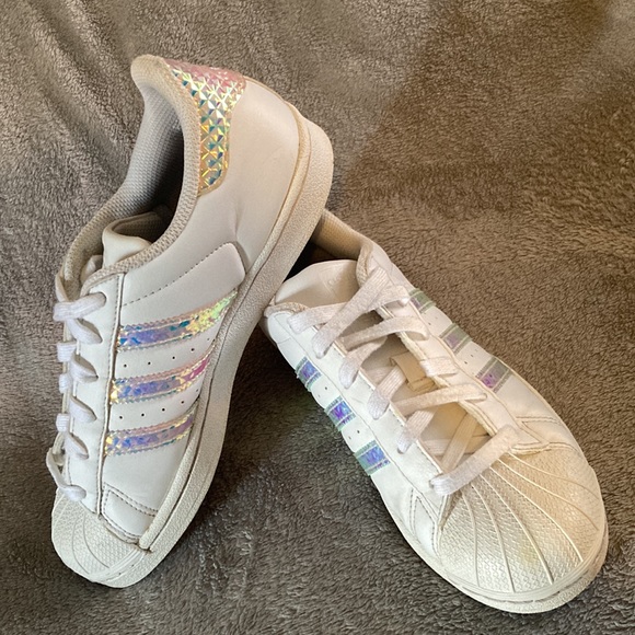 / for $25 ADIDAS Superstar 3D Hologram 2.0 Iridescent Shoes Big Kids Size 5.5 - Picture 10 of 14